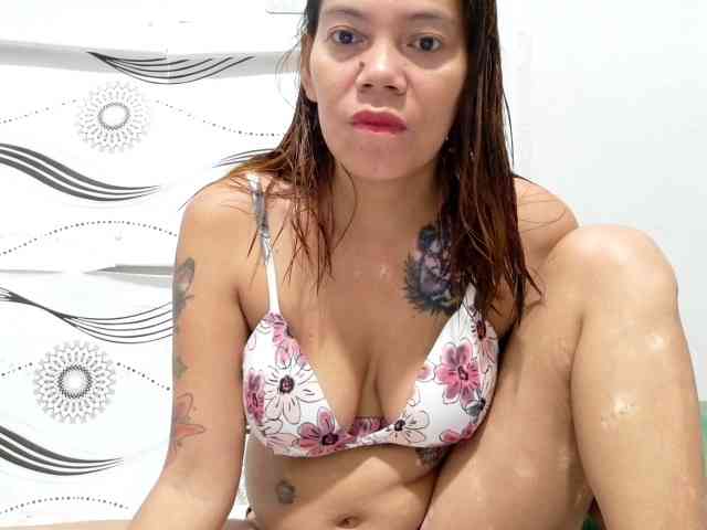 Urlovelypinay4u webcam
