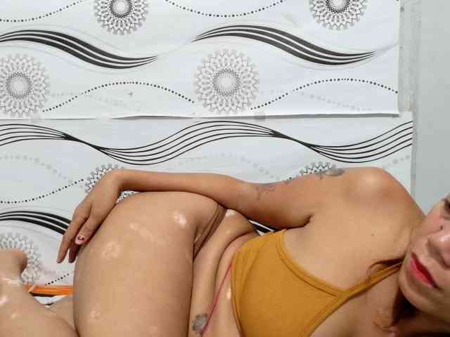 Urlovelypinay4u webcam