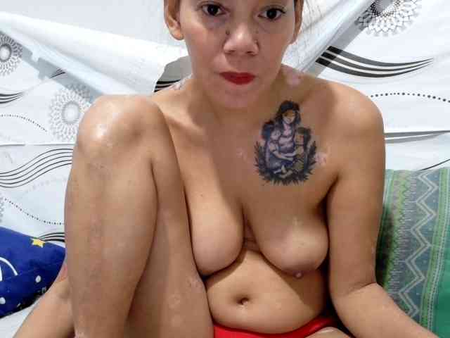 Urlovelypinay4u webcam