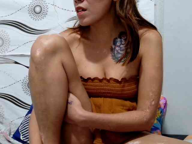 Urlovelypinay4u webcam