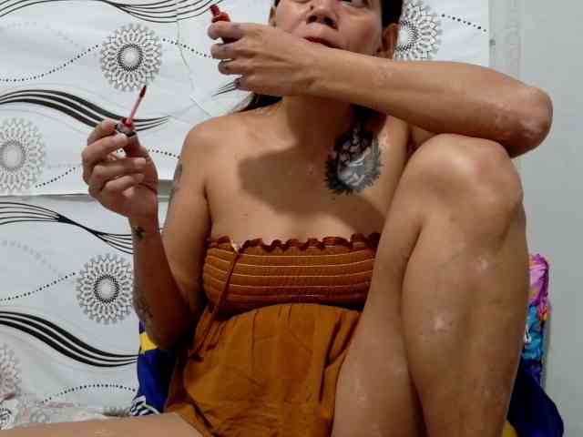Urlovelypinay4u webcam