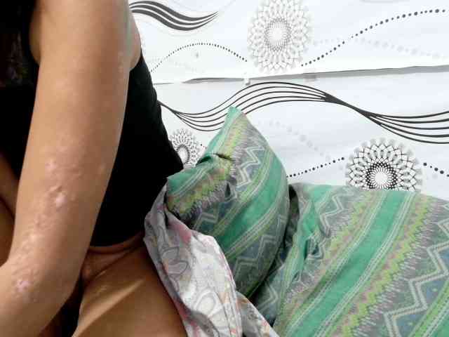 Urlovelypinay4u webcam