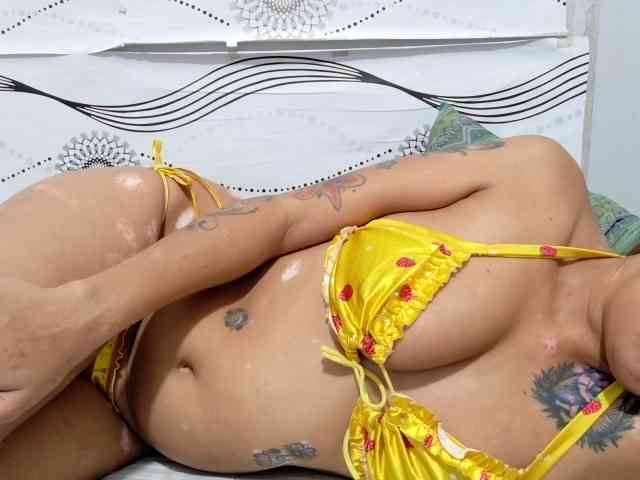 Urlovelypinay4u webcam