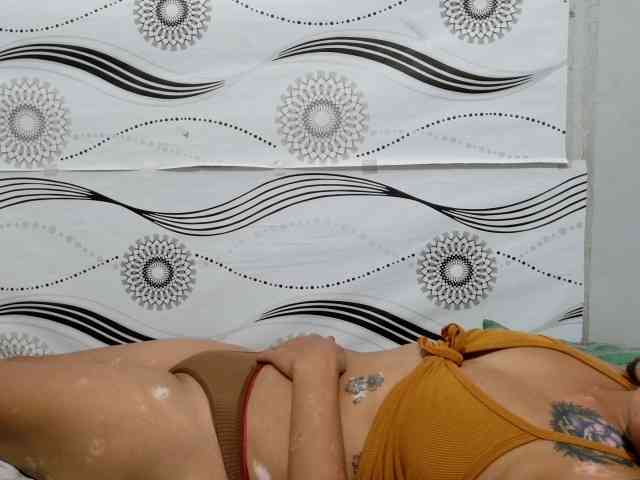 Urlovelypinay4u webcam