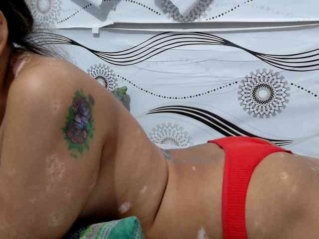 Urlovelypinay4u webcam