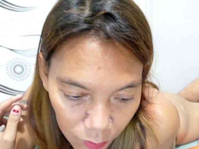 Urlovelypinay4u webcam