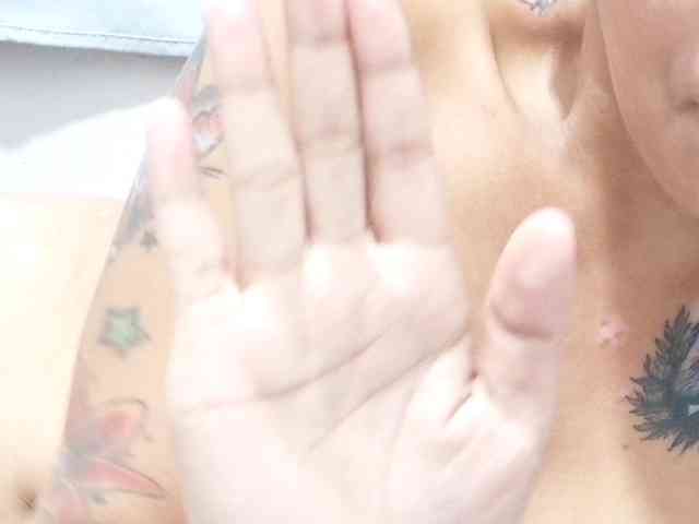 Urlovelypinay4u webcam