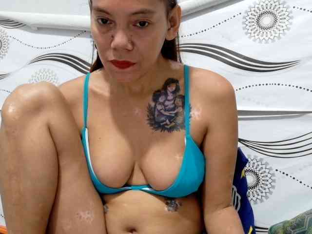 Urlovelypinay4u webcam