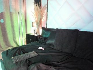 EmiliWilliams Porn Show