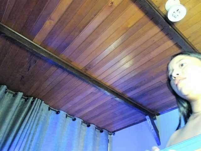 EmiliWilliams live cam on BongaCams