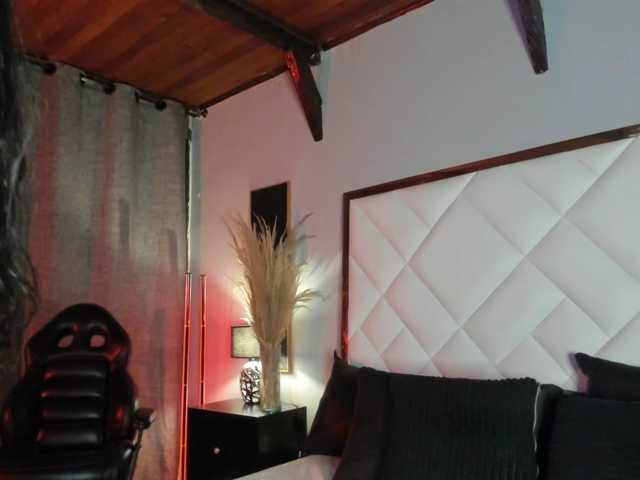 EmiliWilliams live cam on BongaCams