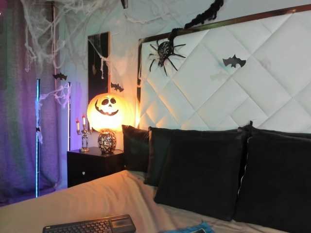 EmiliWilliams live cam on BongaCams