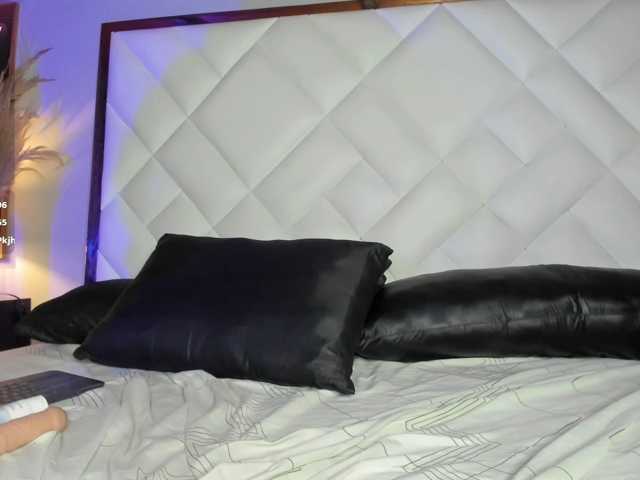 EmiliWilliams live cam preview
