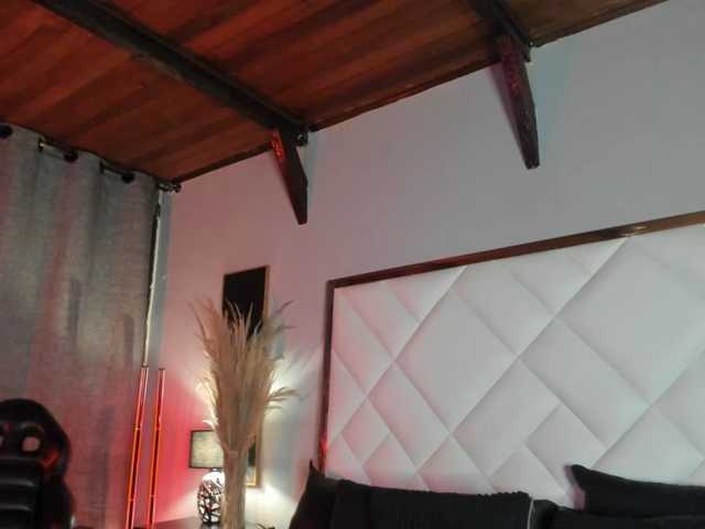 EmiliWilliams live cam on BongaCams