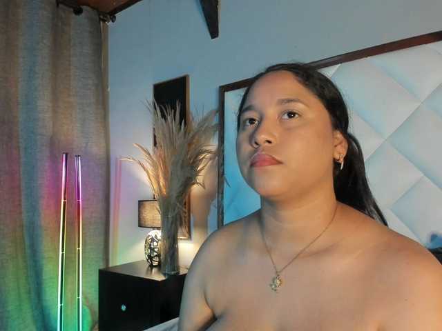 EmiliWilliams live cam on BongaCams