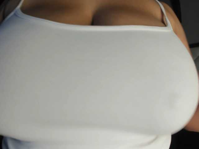 EmiliWilliams live cam preview