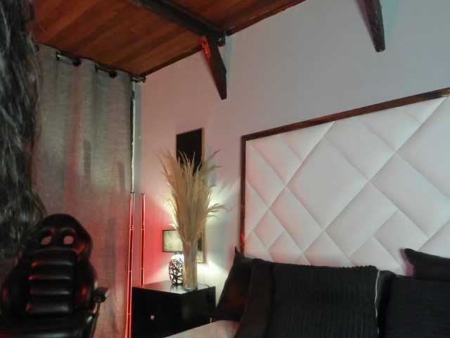 EmiliWilliams live cam preview