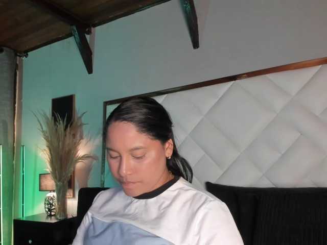 EmiliWilliams live cam on BongaCams