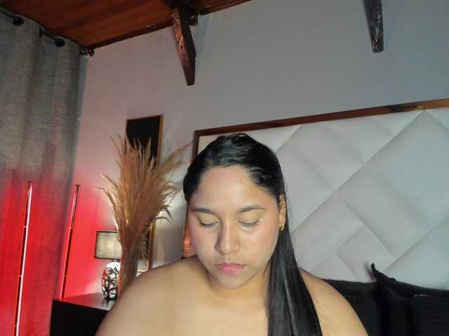 EmiliWilliams live cam on BongaCams