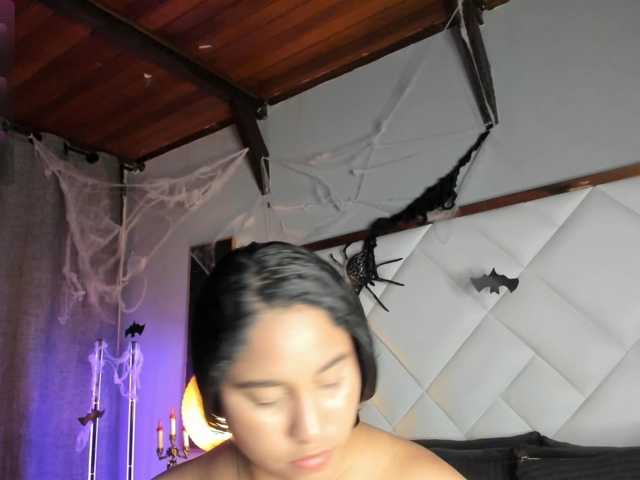 EmiliWilliams live cam on BongaCams