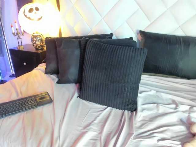 EmiliWilliams live cam on BongaCams