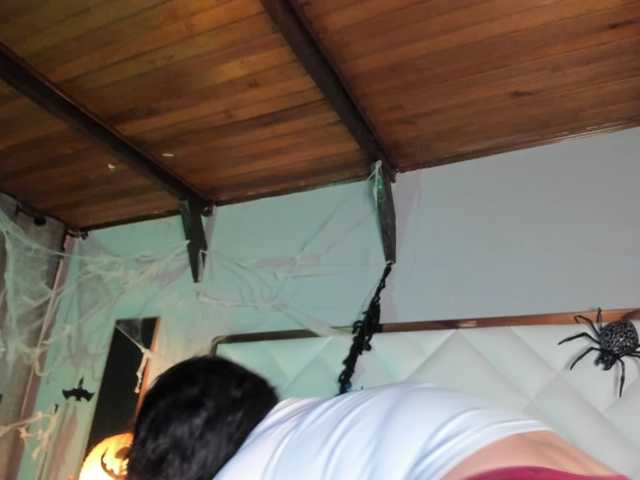 EmiliWilliams live cam on BongaCams