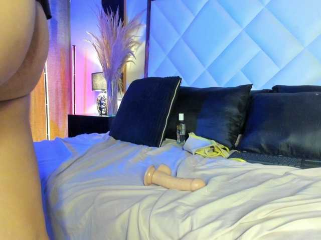 EmiliWilliams live cam on BongaCams