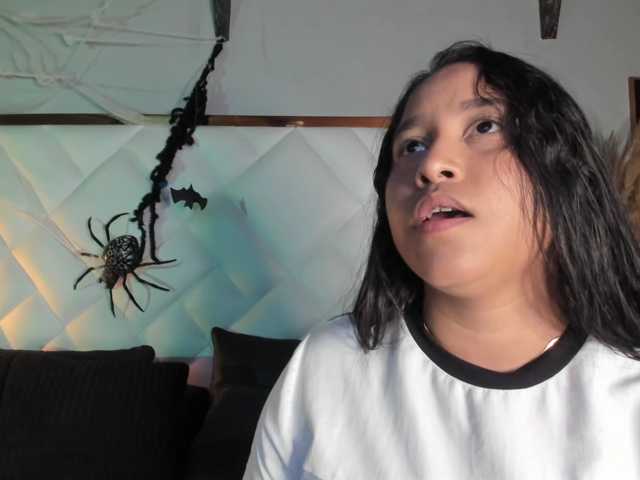 EmiliWilliams live cam on BongaCams