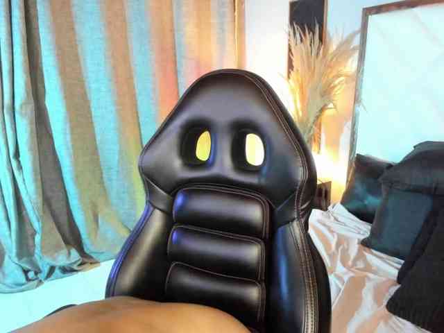 EmiliWilliams webcam