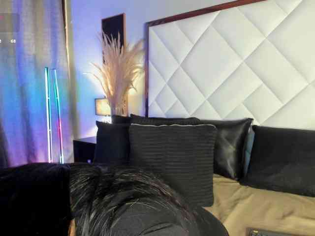 EmiliWilliams webcam