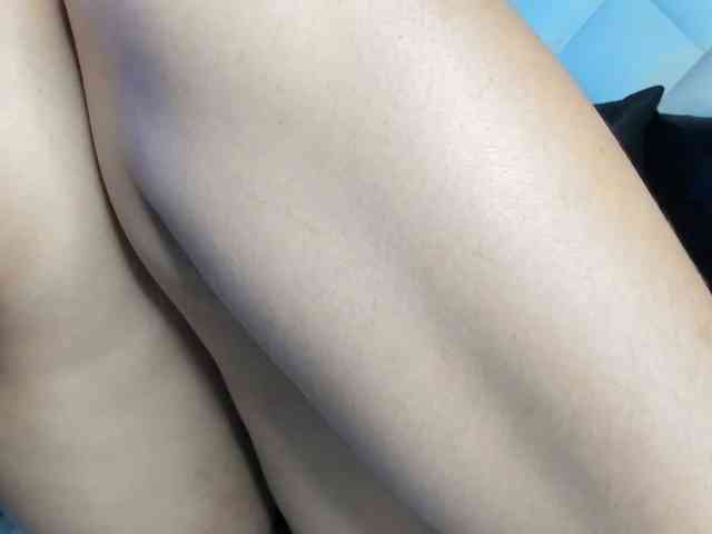 EmiliWilliams webcam