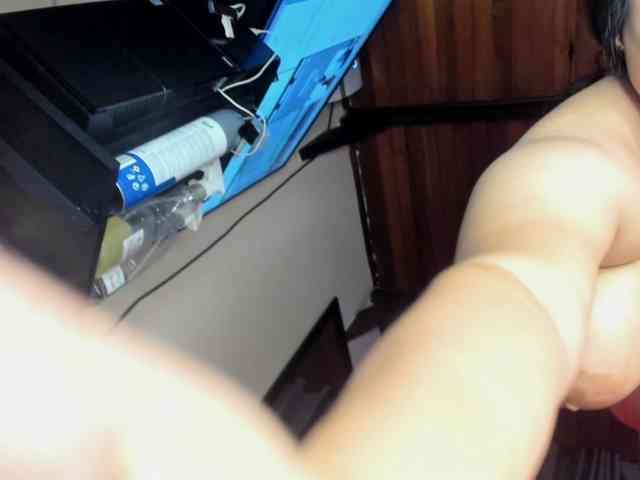EmiliWilliams webcam
