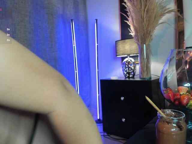 EmiliWilliams webcam