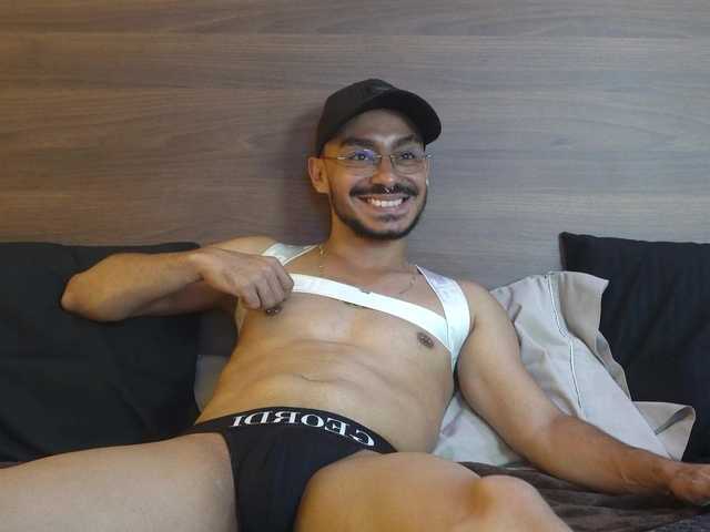 Thomas-Montiel live cam