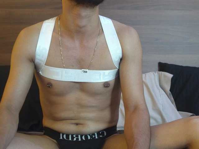 Thomas-Montiel live cam on BongaCams