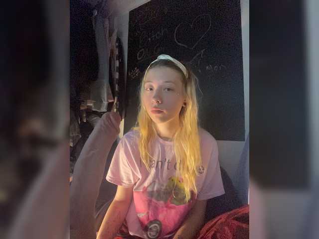 Mollymonroe live cam on BongaCams
