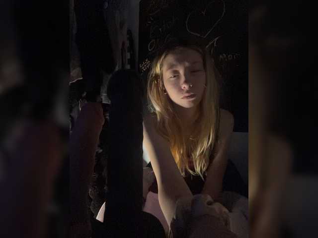 Mollymonroe live cam on BongaCams