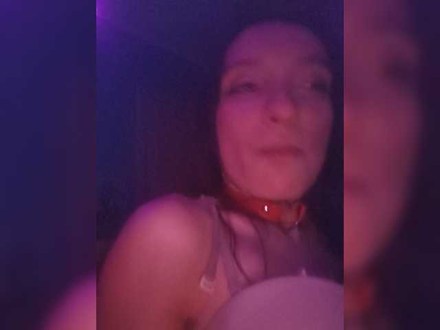 ivvikkilove1994 live cam on BongaCams
