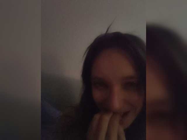 ivvikkilove1994 live cam on BongaCams