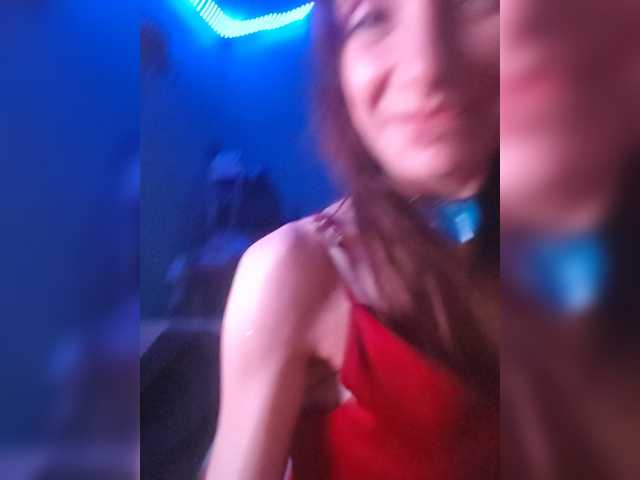 ivvikkilove1994 live cam on BongaCams