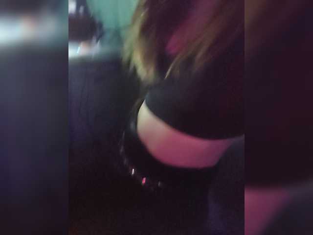 ivvikkilove1994 live cam on BongaCams