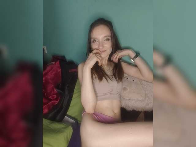 ivvikkilove1994 live cam on BongaCams