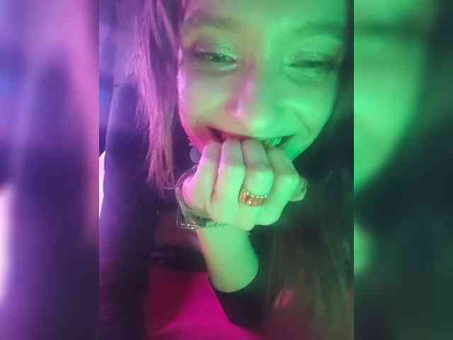 ivvikkilove1994 webcam