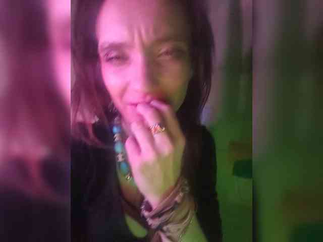 ivvikkilove1994 webcam