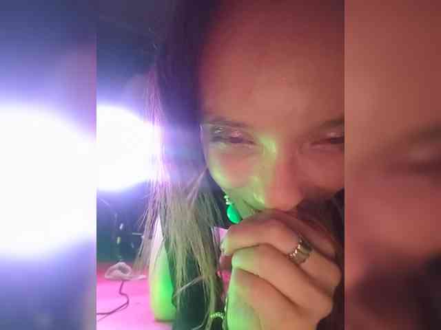 ivvikkilove1994 webcam