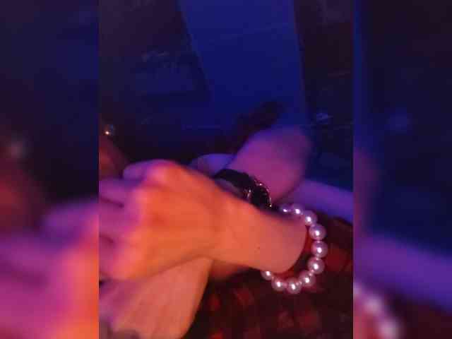 ivvikkilove1994 webcam