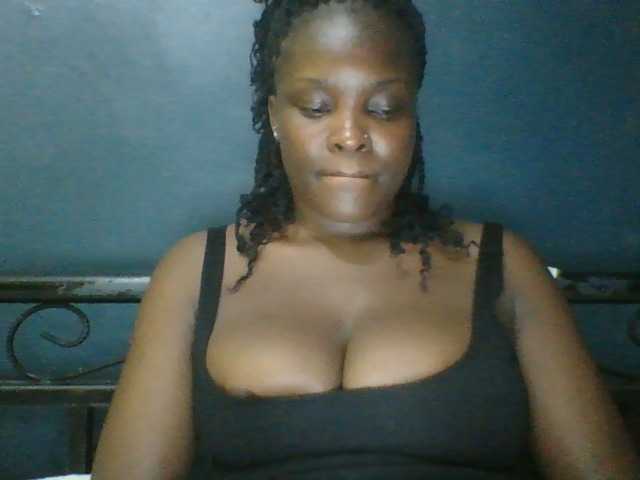 Naughtygoddess live cam on BongaCams