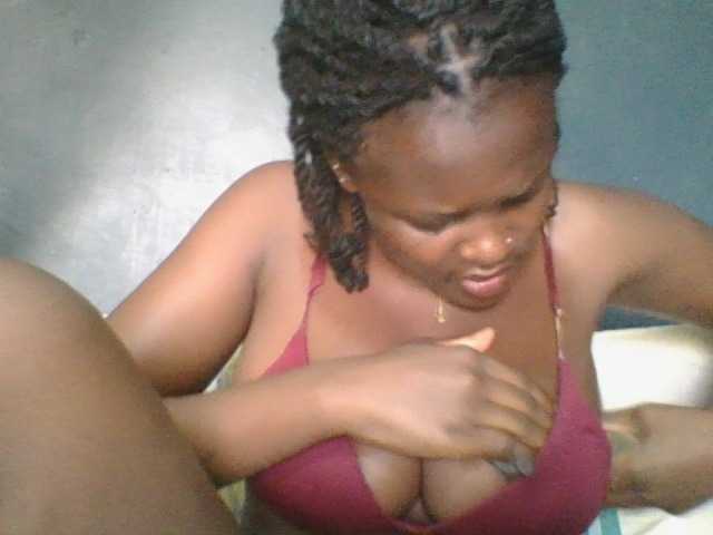 Naughtygoddess live cam on BongaCams