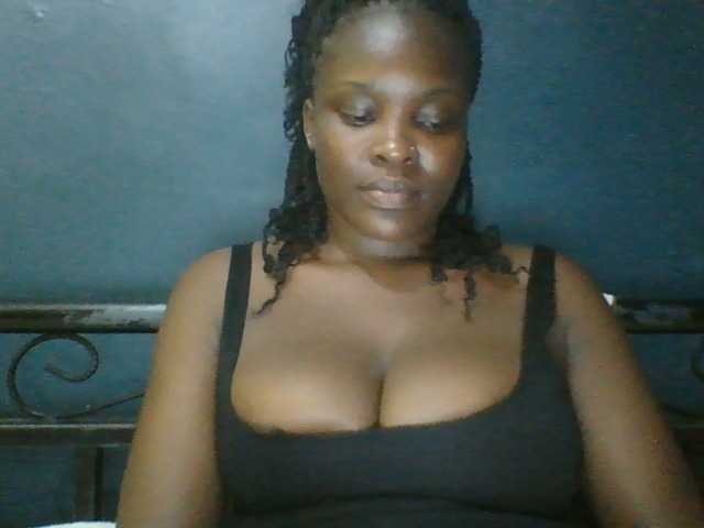 Naughtygoddess live cam on BongaCams