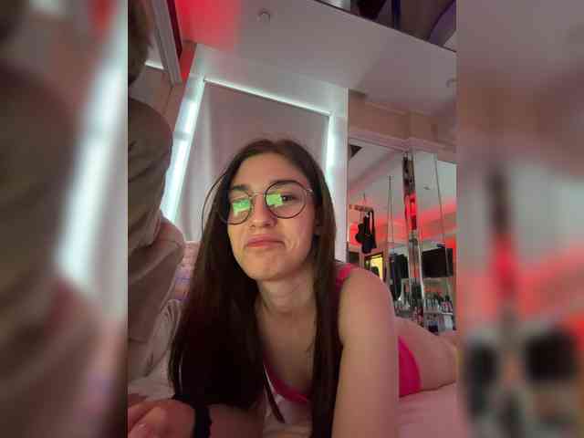 IreneOwly webcam